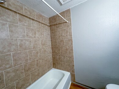 5414 Weaver Rd unit C, Houston, TX 77016 - photo 7