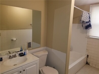 Apt 1