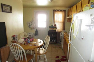 KITCHEN LARGE UNIT 3
