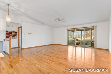 8-web-or-mls-545 Red Oak Ct, Holland-8