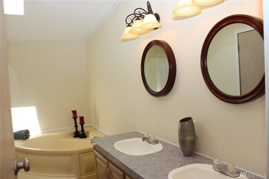 22131 Cedarview Dr E, Sumner, WA 98391 - photo 6