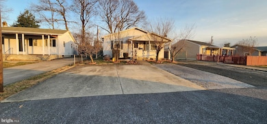 118 Compass Rd, Middle River, MD 21220 - photo 5