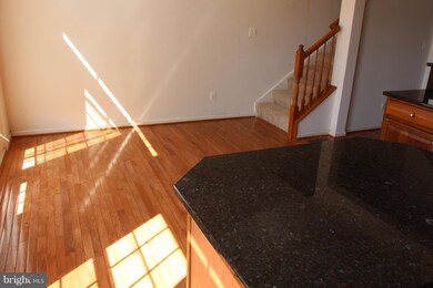 16402 Steerage Cir, Woodbridge, VA 22191 - photo 7