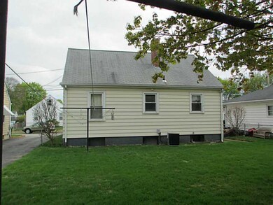 72 Martin St, Pawtucket, RI 02861 - photo 4