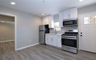 1308 Enid St unit 2, Houston, TX 77009 - photo 4