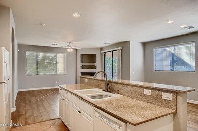 705 W Queen Creek 2162 Chandler AZ - Web