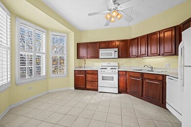 3115 Town Square Dr unit 206, Rolling Meadows, IL 60008 - photo 5