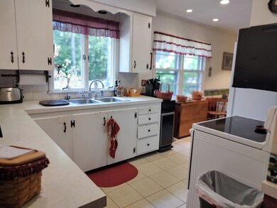 784 N Line Rd, Tuftonboro, NH 03816 - photo 4