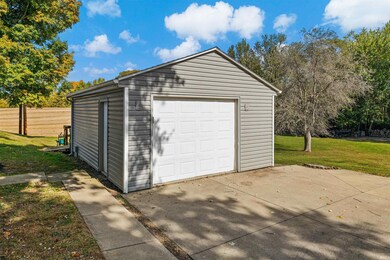 10233 Donald Ave, Leo, IN 46765 - photo 6