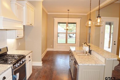 1422 Hubbard Dr, Tyler, TX 75703 - photo 5