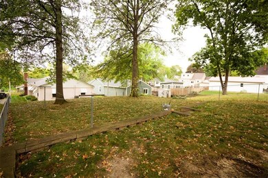 2405 E 28th St, Des Moines, IA 50317 - photo 6