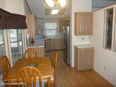 eatin kitchen