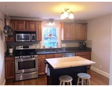 37 Ode St unit 37, Waltham, MA 02451 - photo 2