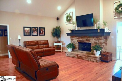 450 Meadow Rd, Inman, SC 29349 - photo 4