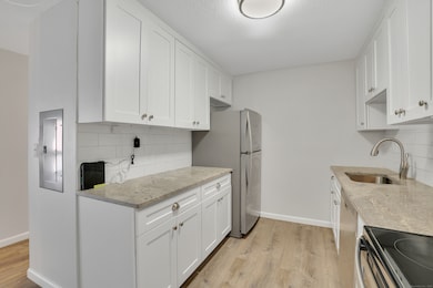 136 Kane St unit B10, West Hartford, CT 06119 - photo 7