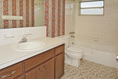 631 Amor Dr-27