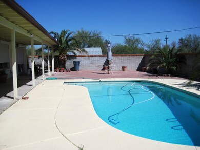 Sparkling Pool
