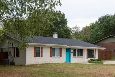 208 NW K St, Bentonville, AR 72712 - photo 2