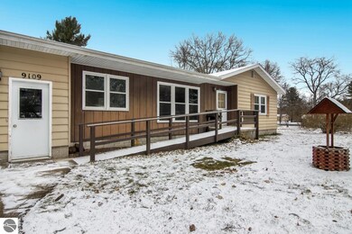 9109 Tavi St, Kaleva, MI 49645 - photo 2