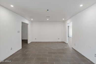 07-Family Room