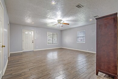 9706 Santa Monica Blvd, Houston, TX 77089 - photo 6