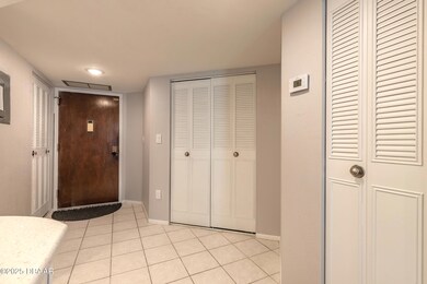 Bayshore Club unit 106, Daytona Beach, FL 32118 - photo 5
