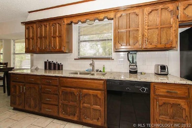 2710 W Canton St, Broken Arrow, OK 74012 - photo 6