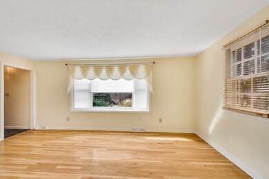 13 Mashpee Cir, Northborough, MA 01532 - photo 5