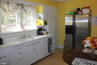 3620 Raymond St, Reading, PA 19605 - photo 6