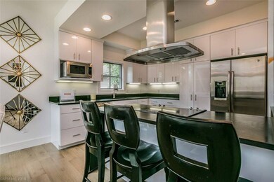 302 NE Black Apple Ln, Bentonville, AR 72712 - photo 2