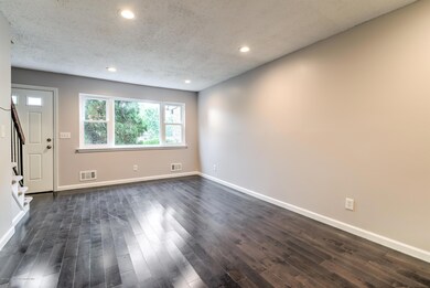 005_LIVING ROOM