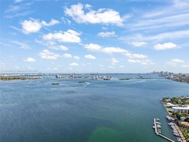 Jockey Club unit 15F, Miami, FL 33181 - photo 2