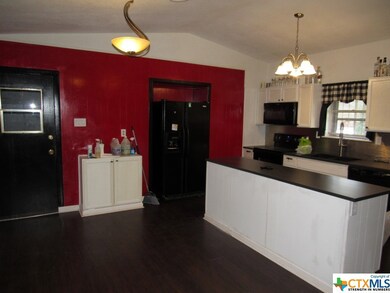 2401 Meadow Ln, Copperas Cove, TX 76522 - photo 5