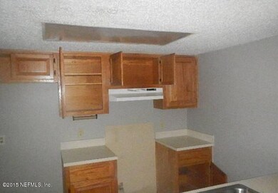 4488 Melissa Ct W, Jacksonville, FL 32210 - photo 5