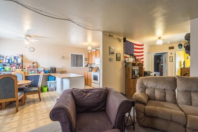 429 Clover Cir_003