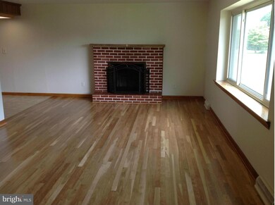 371 Catherine St, Greencastle, PA 17225 - photo 2