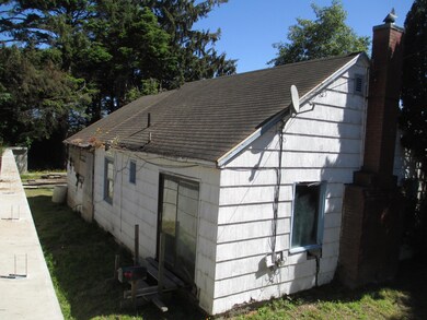 831 SW Galley Ave, Lincoln City, OR 97367 - photo 5