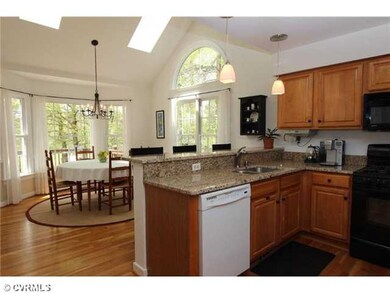 Kitchen - Eat-in Kitchen w/Granite Counters; New S