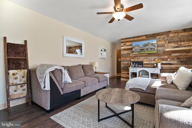 1604 W Willow Run Dr, Wilmington, DE 19805 - photo 4