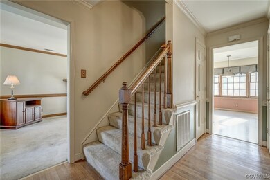 Stairway/entrance to family room and kitchen