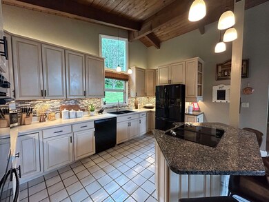 247 Crestway Dr, Rutland, VT 05701 - photo 7