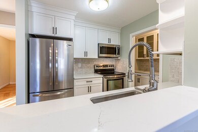 187 Lovers Ln unit 61, Torrington, CT 06790 - photo 6