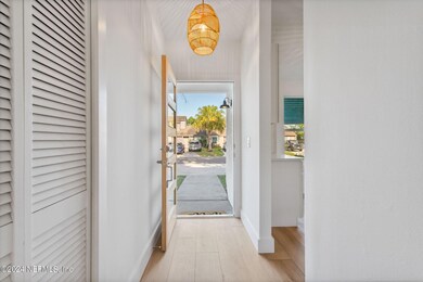 6-web-or-mls-5_426 Aquatic Dr