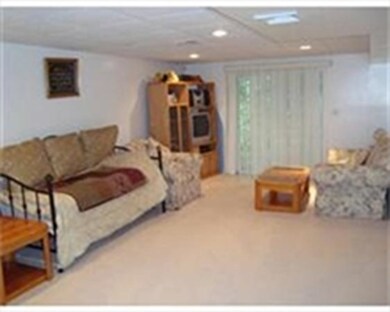 11 Hitching Post Ln unit 11, Northborough, MA 01532 - photo 4