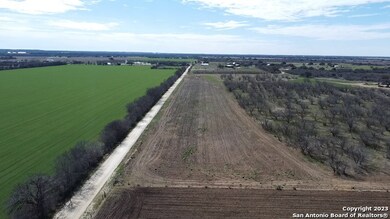 000 County Road 451, Hondo, TX 78861 - photo 7