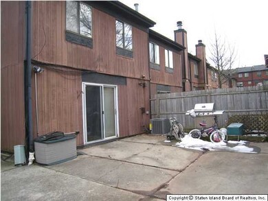 28 Hemlock Ct unit 138, Staten Island, NY 10309 - photo 6