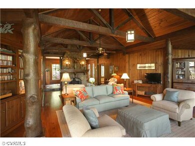 Den/Family/Great Room - Architecturally gorgeous!!
