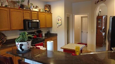 667 Mountain Ave, Central Point, OR 97502 - photo 3