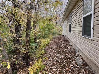 423 Kreisel Dr, Raymore, MO 64083 - photo 3