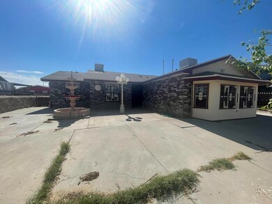 100 Lago Grande Dr, Horizon City, TX 79928 - photo 3